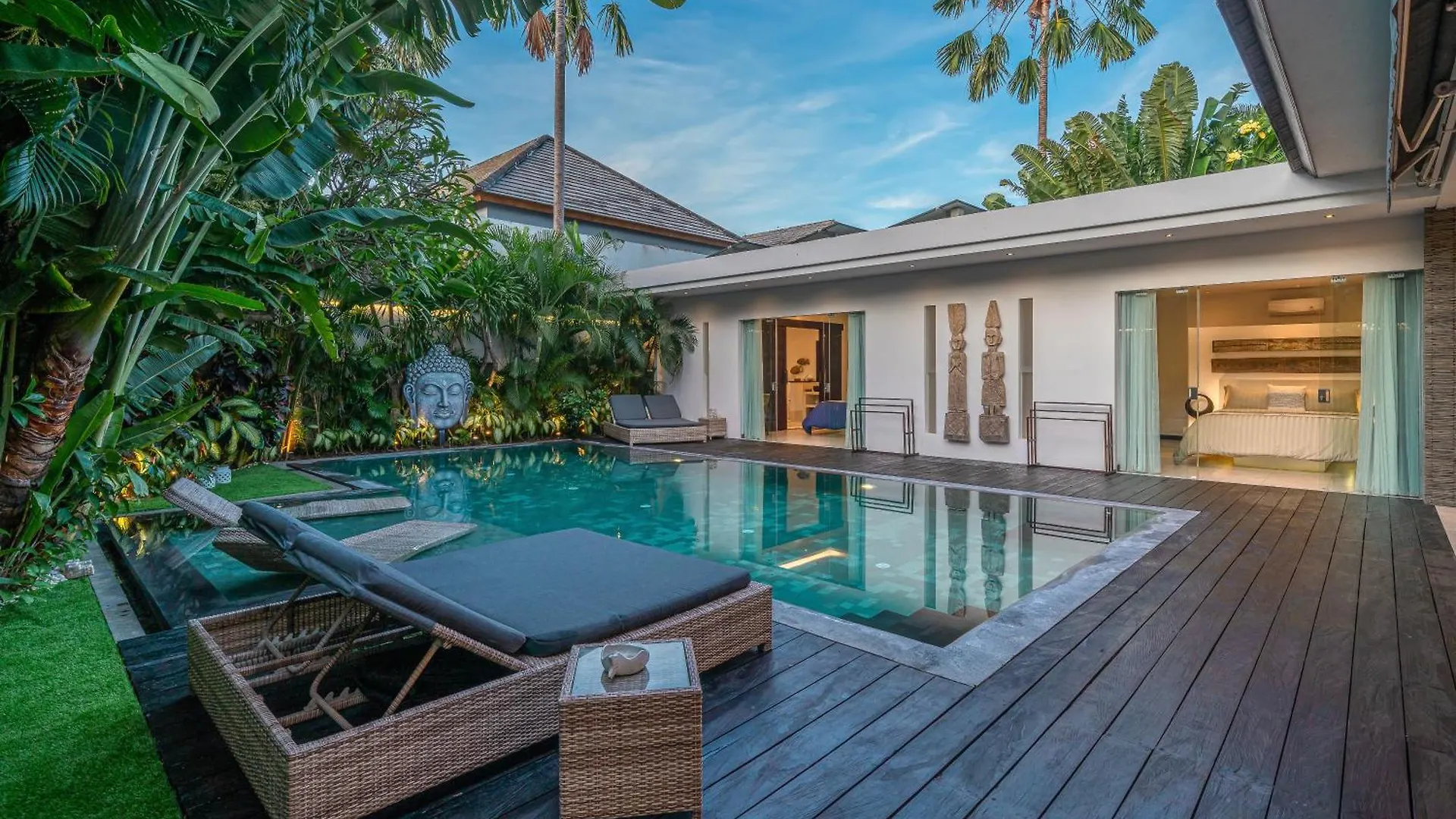 Villa Marlon Seminyak  Seminyak (Bali)